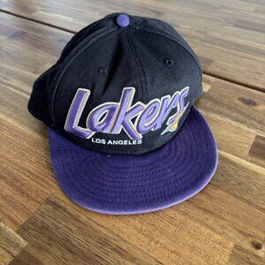Los Angeles Lakers Cap Hat Basketball Ball New Era NBA One Size Athletic Sports